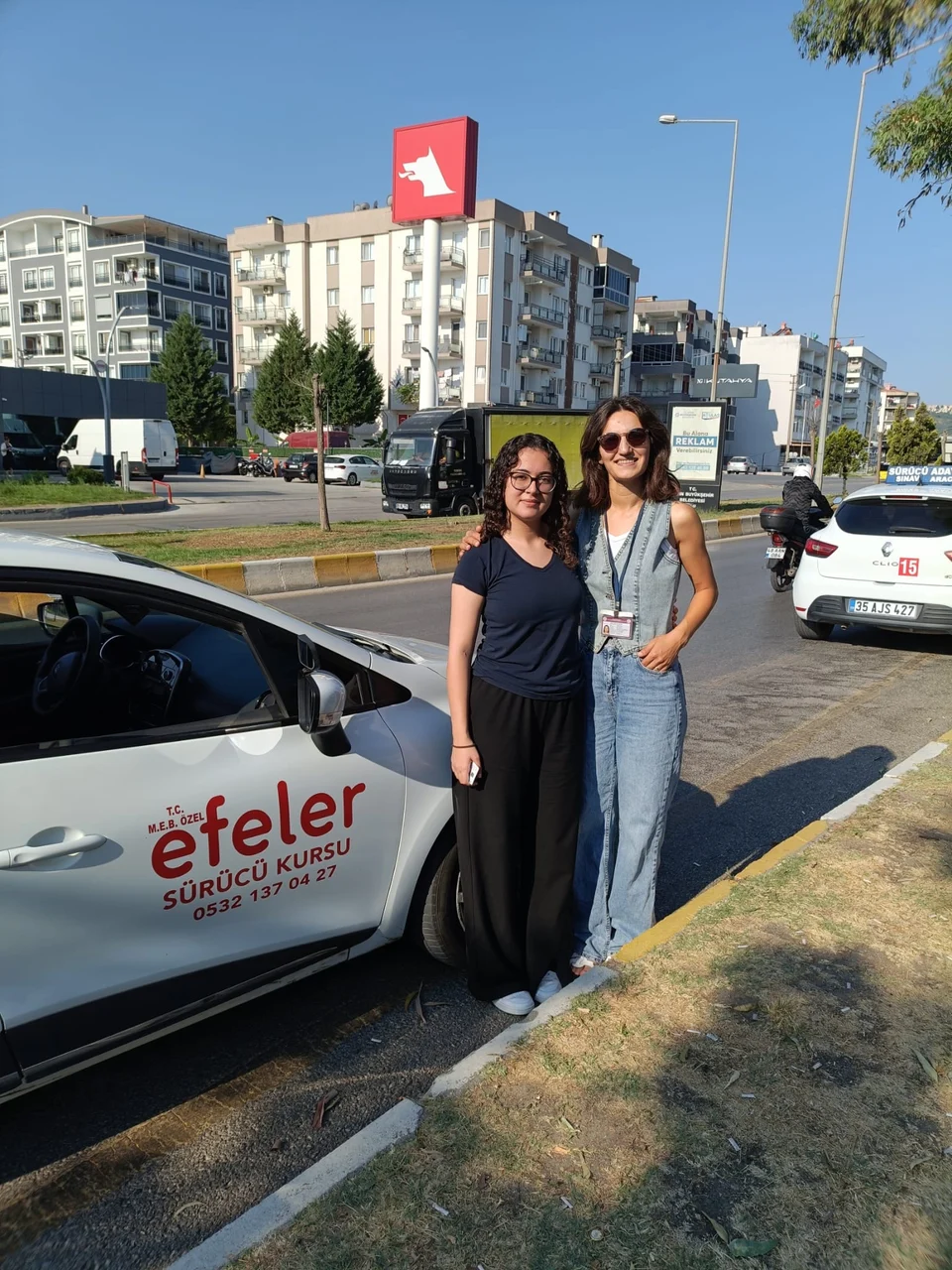 Efeler Sürücü Kursu — Parkurda Biz, 8